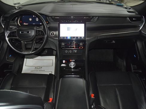 Used 2021 Jeep Grand Cherokee L Overland w/ Luxury Tech Group IV AWD/4WD image 26