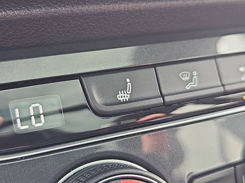 Used 2019 Volkswagen Tiguan SEL AWD/4WD image 19