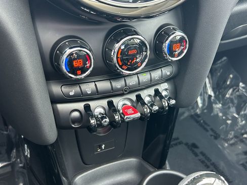Used 2023 MINI Cooper S w/ Signature Upholstery Package image 27