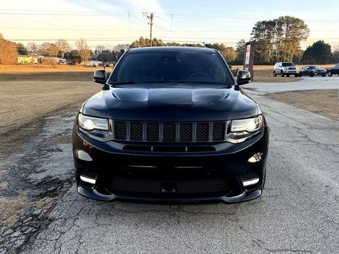 Used 2017 Jeep Grand Cherokee SRT image 2