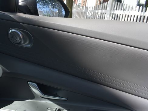 Used 2024 Hyundai Elantra SEL FWD image 19