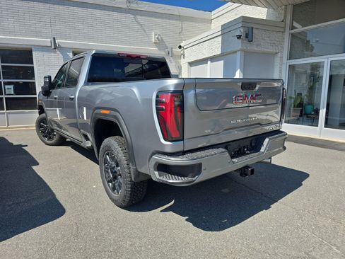 New 2026 GMC Sierra 2500 AT4 w/ AT4 Premium Plus Package AWD/4WD image 5