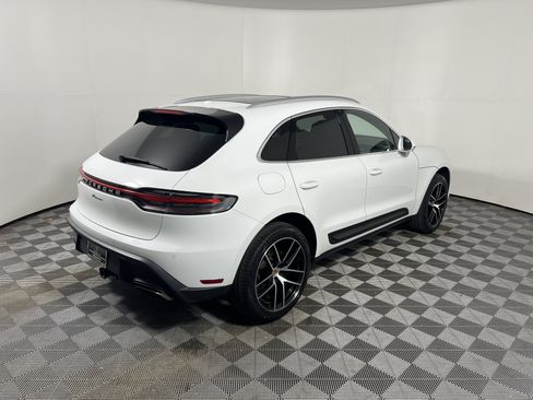 Certified 2024 Porsche Macan AWD/4WD image 7