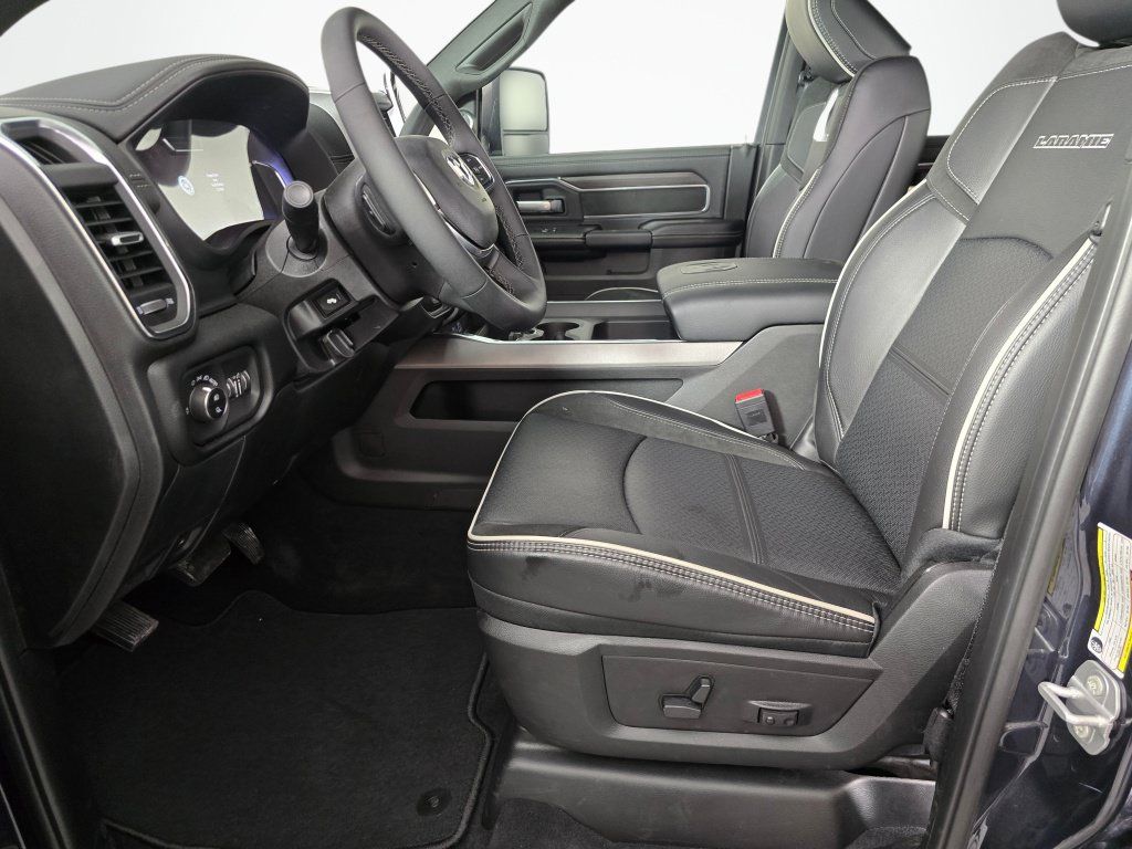 New 2026 RAM 2500 Laramie AWD/4WD image 16