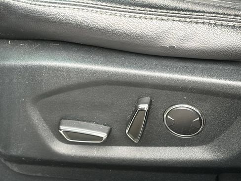 Used 2018 Ford Explorer Limited FWD image 4