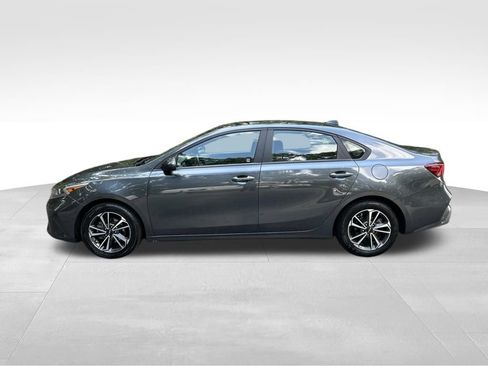 Used 2024 Kia Forte LXS FWD image 2
