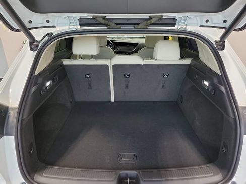 Used 2022 Buick Envision Essence w/ Safety Package FWD image 17