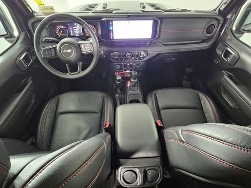 Used 2025 Jeep Gladiator Rubicon w/ Safety Group image 21