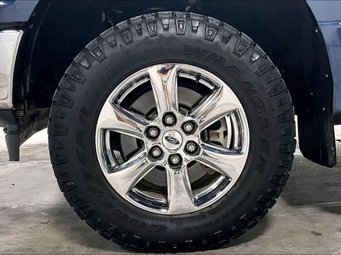 Used 2018 Ford F150 XLT w/ Equipment Group 302A Luxury AWD/4WD image 11