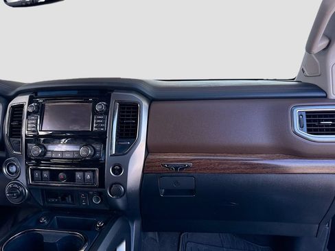 Used 2017 Nissan Titan Platinum Reserve AWD/4WD image 23