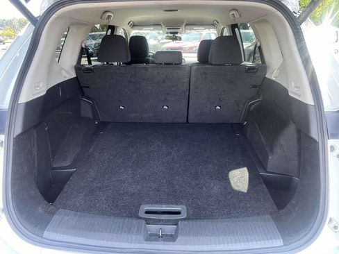 Used 2025 Nissan Rogue SV FWD image 10
