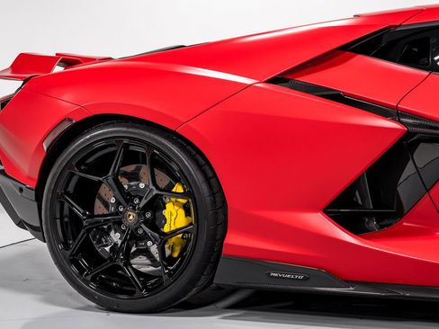 Used 2025 Lamborghini Revuelto AWD/4WD image 46