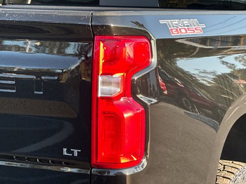 Used 2025 Chevrolet Silverado 1500 LT Trail Boss w/ LT Trail Boss Premium Package image 24