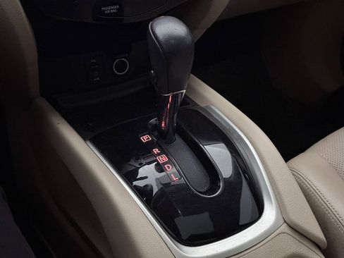 Used 2016 Nissan Rogue SL w/ SL Premium Package image 37