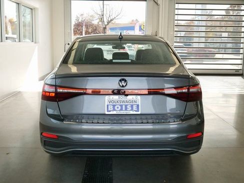 New 2026 Volkswagen Jetta SE image 5