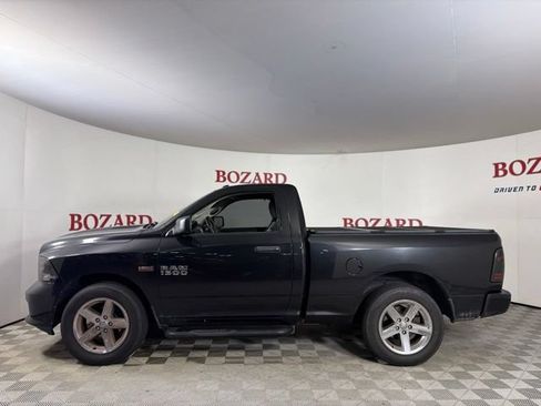 Used 2017 RAM 1500 Express RWD image 5