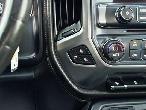 Used 2017 Chevrolet Silverado 1500 LTZ Z71 image 27