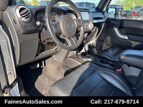 Used 2012 Jeep Wrangler Sahara w/ Dual Top Group image 38