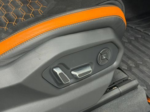 Used 2022 Lamborghini Urus AWD/4WD image 92