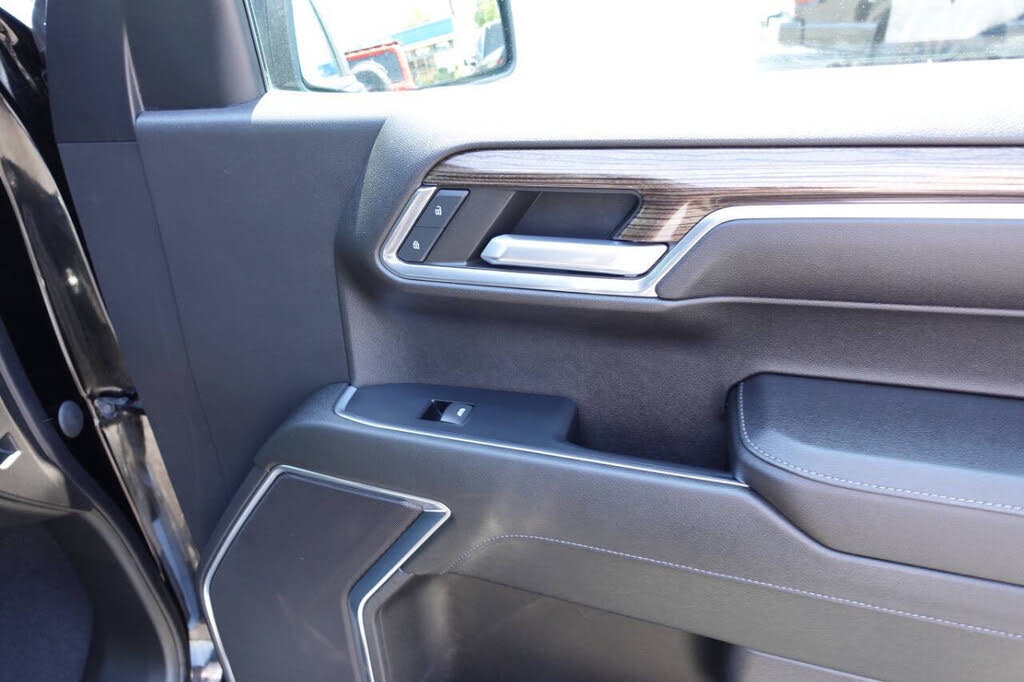 Used 2023 Chevrolet Silverado 1500 LT AWD/4WD image 33