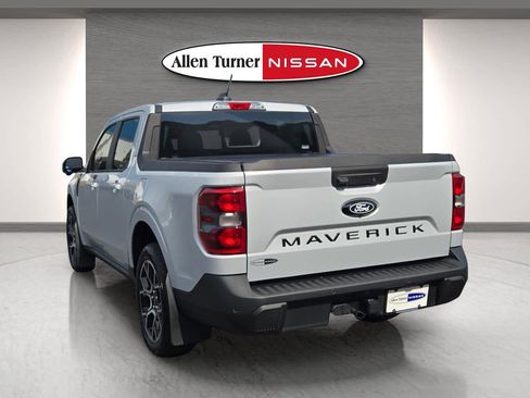 Used 2025 Ford Maverick Lariat w/ 4K Tow Package AWD/4WD image 9