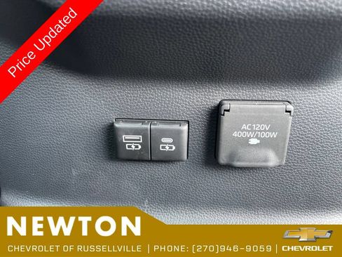 Used 2024 Toyota Tundra Limited w/ Power Package AWD/4WD image 33