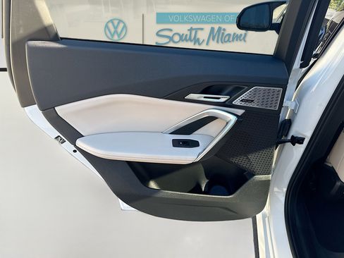 Used 2024 BMW X1 M35i w/ Premium Package image 26