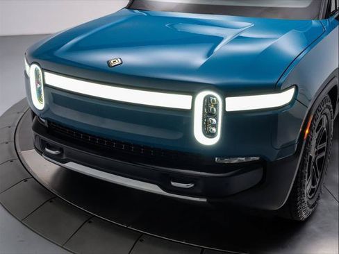 Used 2023 Rivian R1S Adventure Quad AWD/4WD image 9