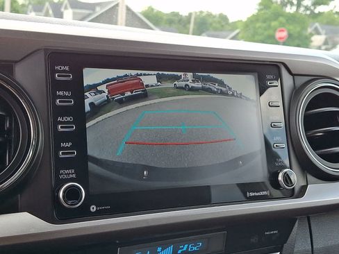 Certified 2021 Toyota Tacoma SR5 AWD/4WD image 19