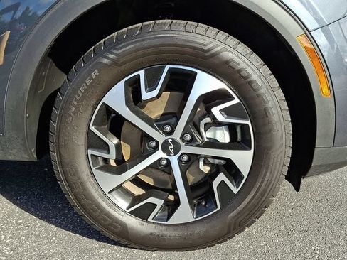 Certified 2024 Kia Sportage EX w/ EX Premium Package AWD/4WD image 8