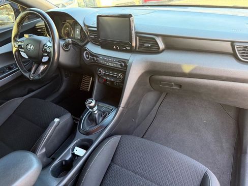 Used 2020 Hyundai Veloster N image 17