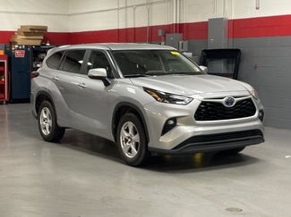 Used 2023 Toyota Highlander LE video 2