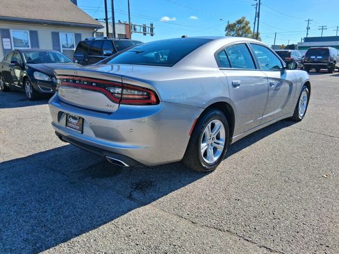 Used 2018 Dodge Charger SXT image 8