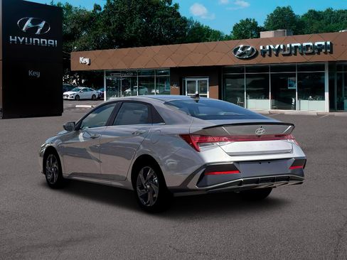 New 2026 Hyundai Elantra SEL Sport Premium image 5