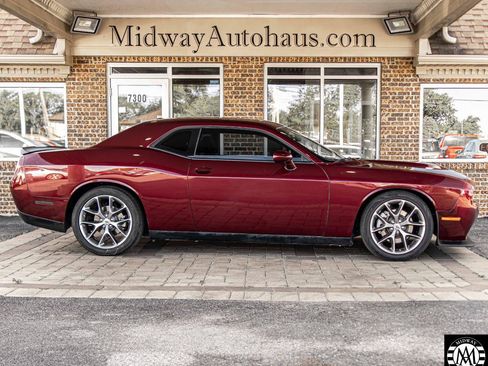 Used 2023 Dodge Challenger GT RWD image 5