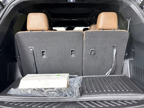 Used 2022 Kia Telluride SX w/ SX Prestige Package AWD/4WD image 26