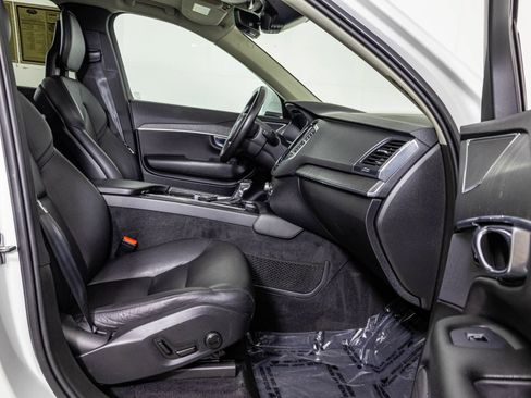 Used 2020 Volvo XC90 T5 Momentum w/ Protection Package AWD/4WD image 48