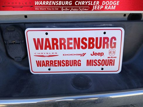 Used 2015 RAM 1500 Laramie w/ Convenience Group AWD/4WD image 14