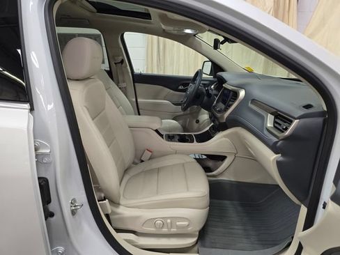 Used 2023 GMC Acadia Denali w/ Denali Ultimate Package AWD/4WD image 36