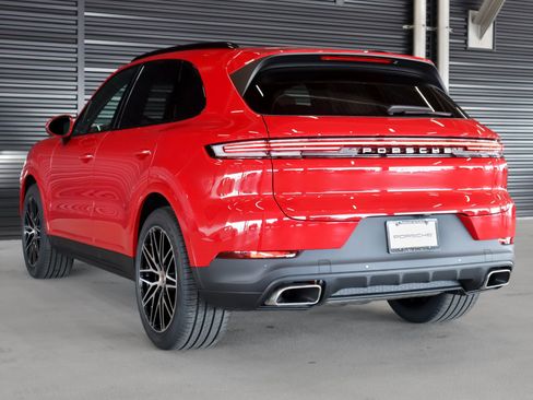 New 2026 Porsche Cayenne image 3