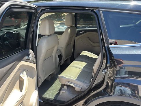 Used 2015 Ford Escape Titanium w/ Equipment Group 301A FWD image 18