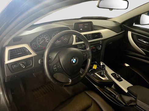 Used 2018 BMW 320i Sedan w/ Convenience Package RWD image 9