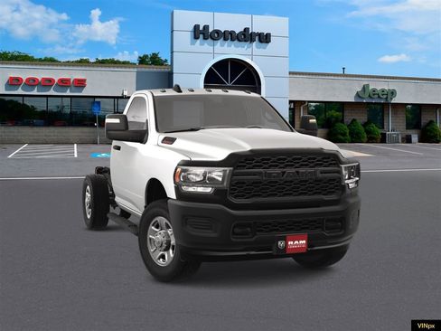 New 2024 RAM 3500 Tradesman image 16