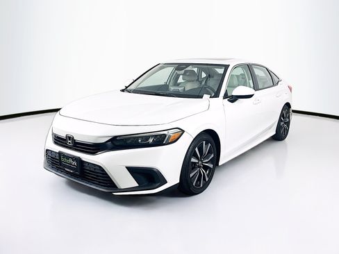 Used 2022 Honda Civic EX image 3