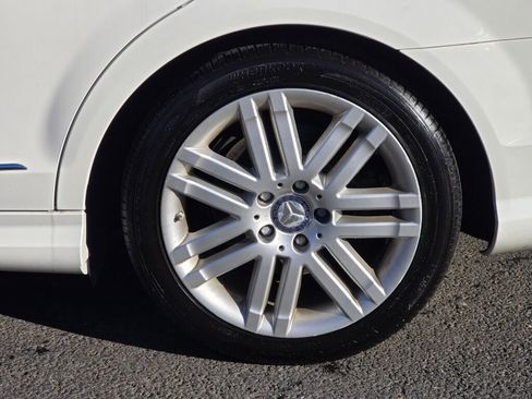 Used 2009 Mercedes-Benz C 300 Sedan image 12