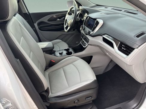 Used 2022 GMC Terrain SLT w/ Infotainment Package II image 19