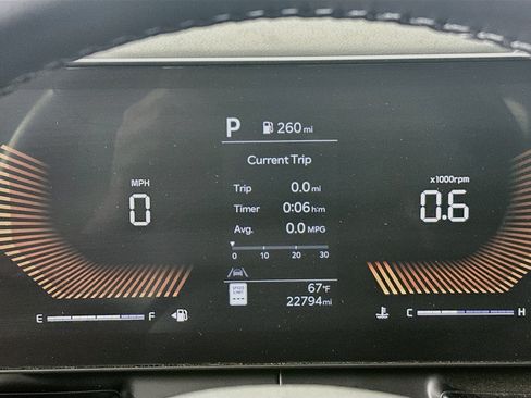 Used 2026 Kia Carnival FWD image 19