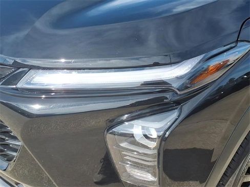 Used 2025 Chevrolet Trax ACTIV w/ Driver Confidence Package image 9