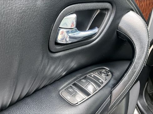 Used 2019 Nissan Armada Platinum w/ Cargo Package AWD/4WD image 31