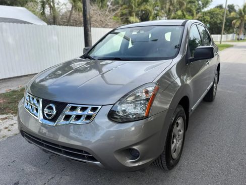 Used 2014 Nissan Rogue S FWD image 4